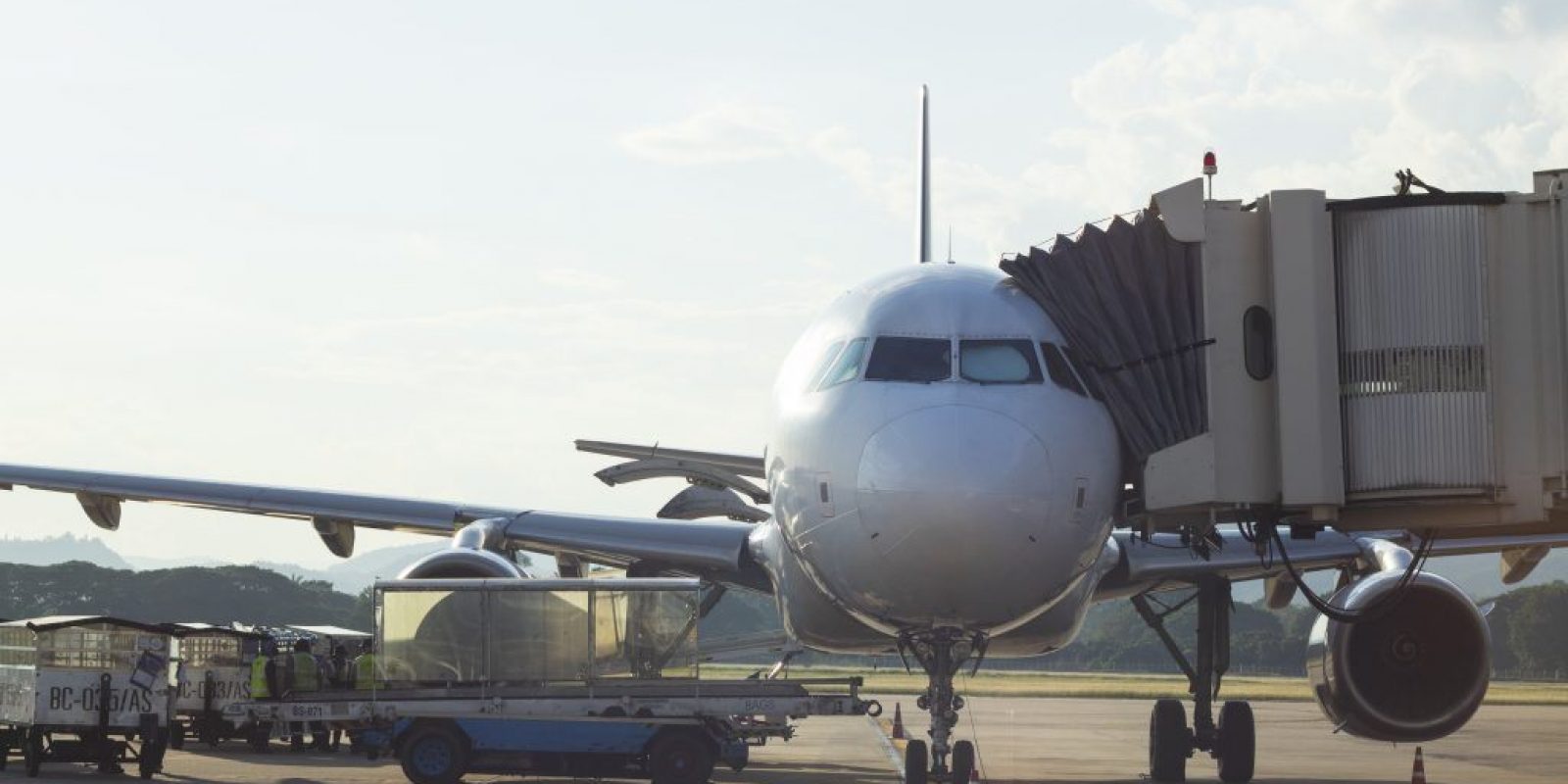 air plane prepare loading bag passenger transport