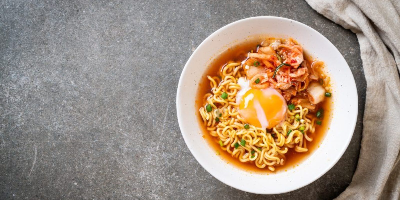 Korean instant noodles with kimchi and egg